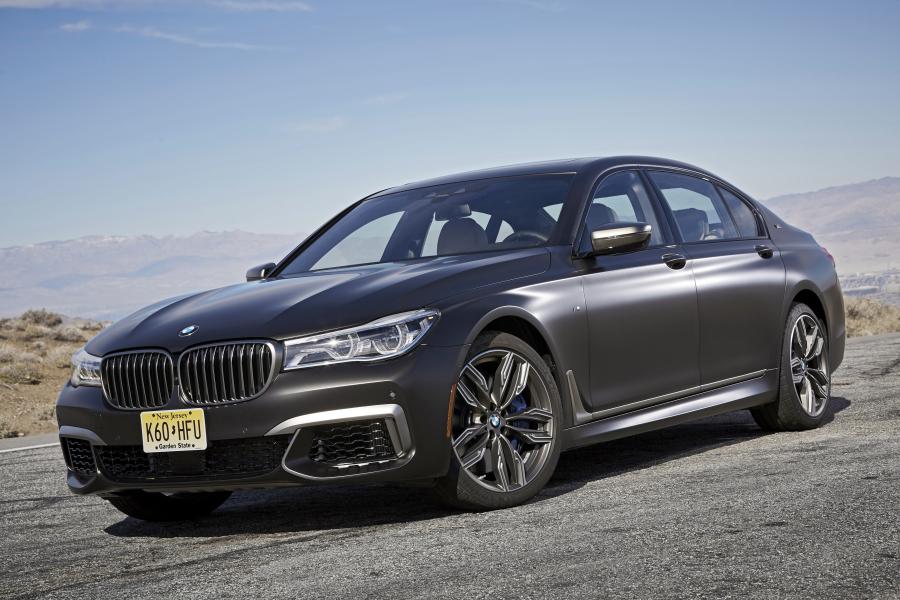  BMW M760i xDrive 2017 года  (NA) (фото 65 из 154)